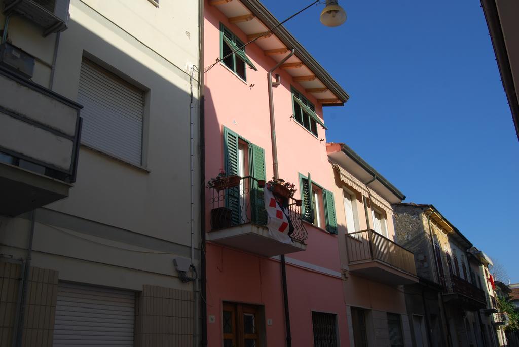 Burlamacco Gold Bed and Breakfast Viareggio Esterno foto