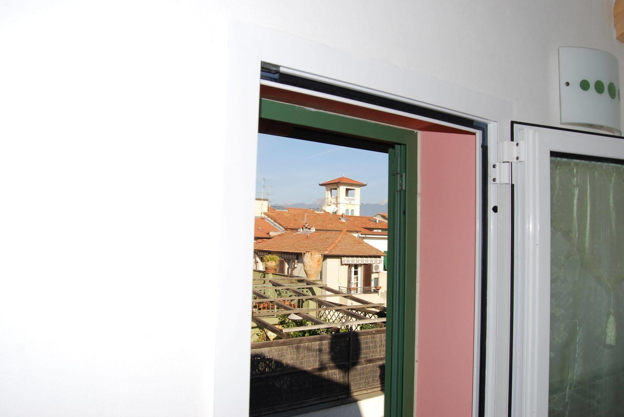 Burlamacco Gold Viareggio Esterno foto
